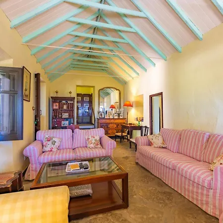 Cortijo Cantarranas - *